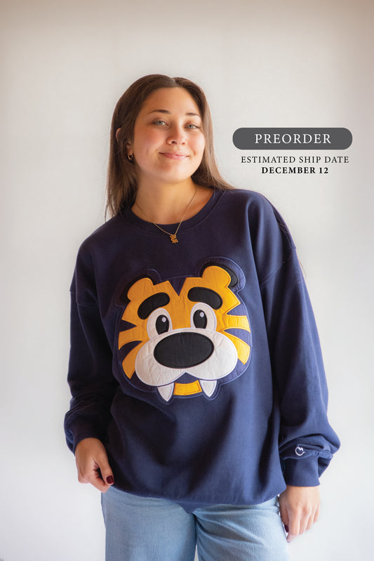 Toothy Appliqué Crewneck (PREORDER)